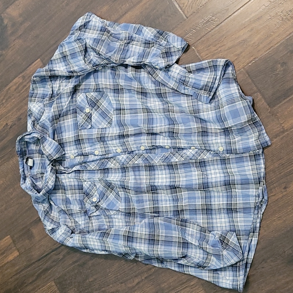 Torrid button down shirt size 4